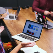 Esempio di comunicazione efficace in un team tech